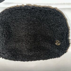 lululemon black zip pouch with logo tab